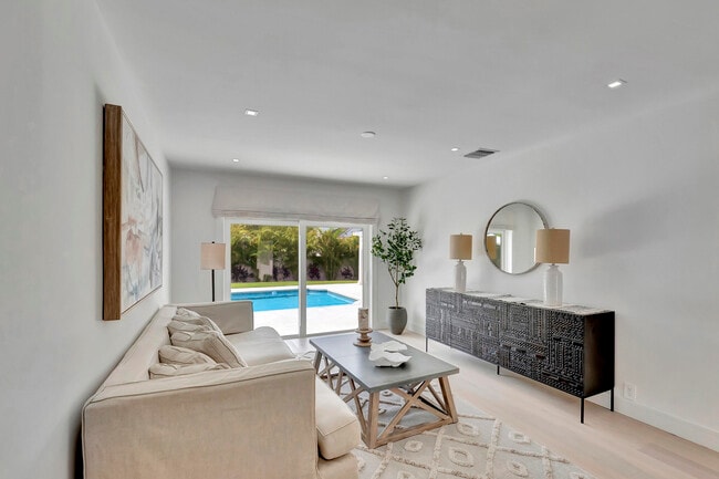 Building Photo - 530 NW 14th St