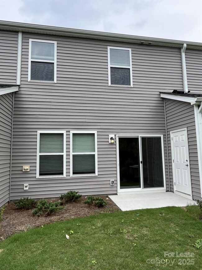 Building Photo - 1890 Old Rivers Rd