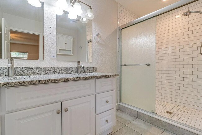Building Photo - Charming 4BR House in Altamonte Springs