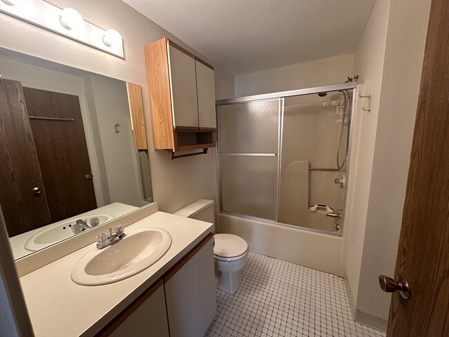 Building Photo - 89 Wilson St