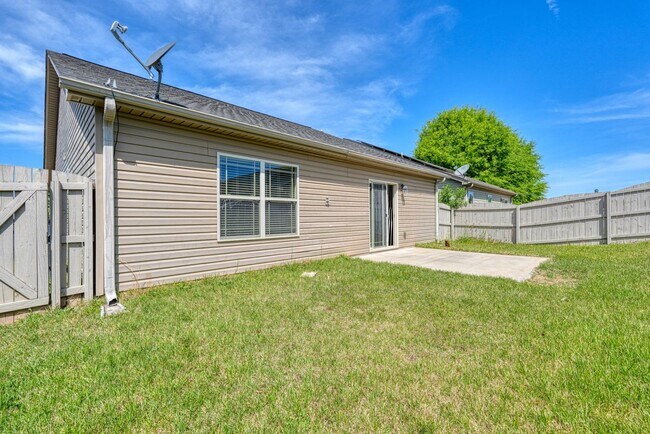 Building Photo - 707 Bankston Dr