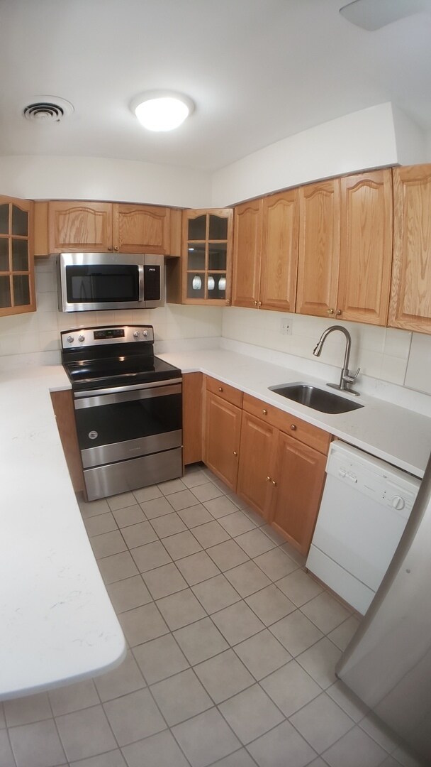 Building Photo - 1130 Dunlop Ave