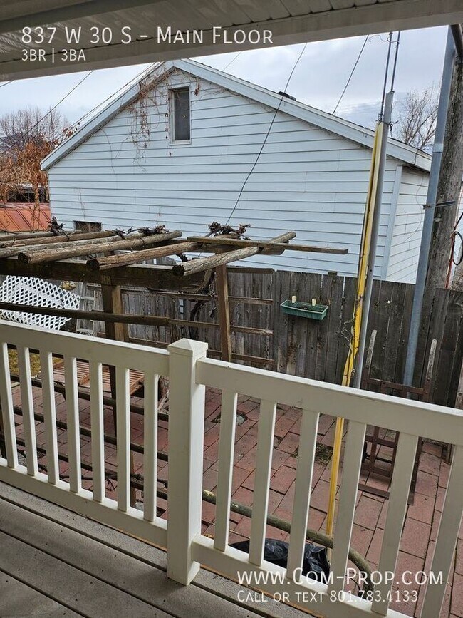 Building Photo - 837 W 30 S St