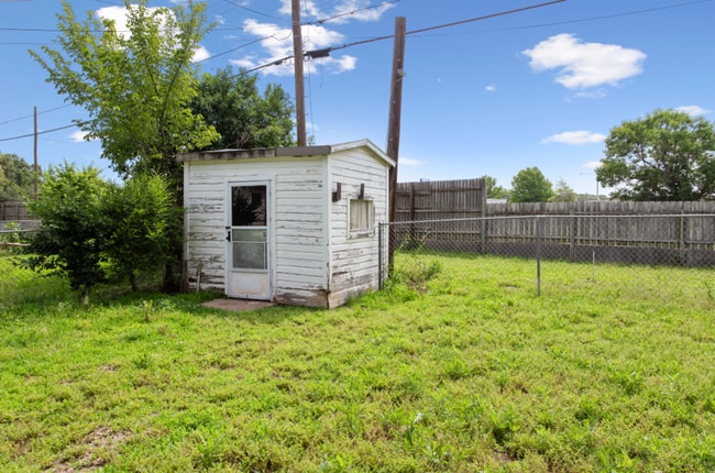 Building Photo - Beautiful 3 Bedroom 1 Bath Home