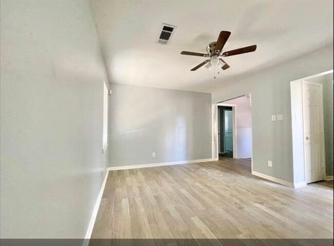 Building Photo - 8745 Kimberly Dr