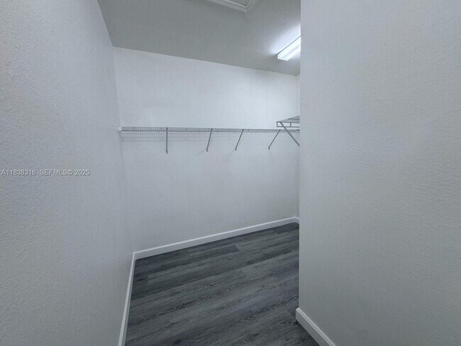 Building Photo - 3757 SE 2nd Dr