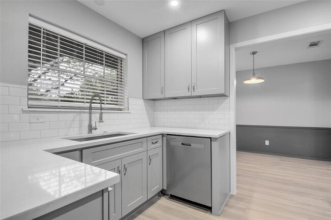 Building Photo - 5803 Lewood Dr