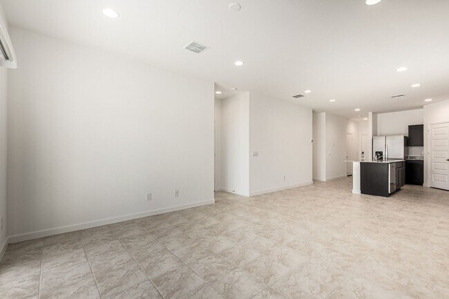 Building Photo - Brand New - Never Lived In 4 Bedroom / 2 B...