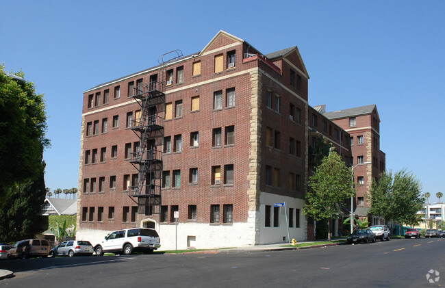 Building Photo - 2700 San Marino St