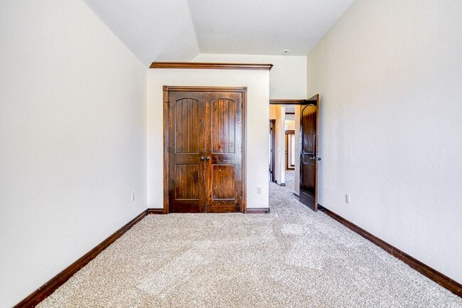 Building Photo - Beautiful home in desired Williamson Farms!