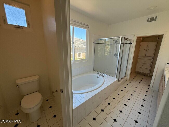 Building Photo - 4017 Havenridge Ct