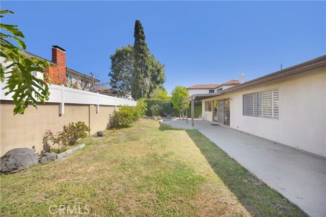 Building Photo - 15392 Maryknoll St