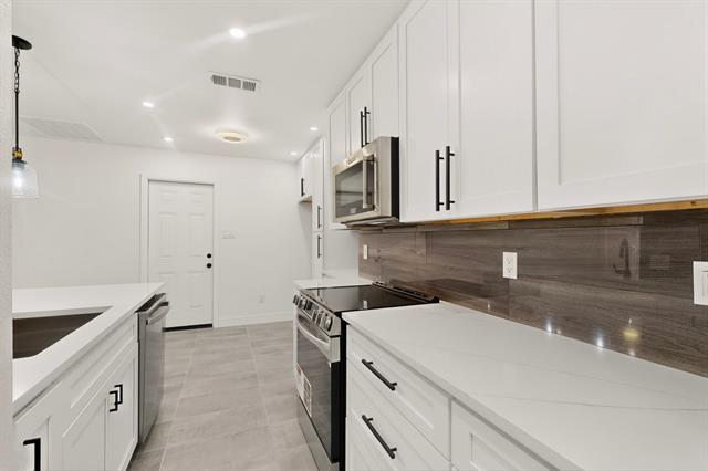 Building Photo - 2210 Placid Dr