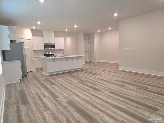 Building Photo - 4659 Eider Rd