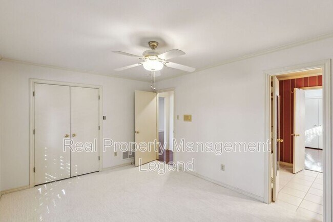 Building Photo - 6505 Copper Creek Dr