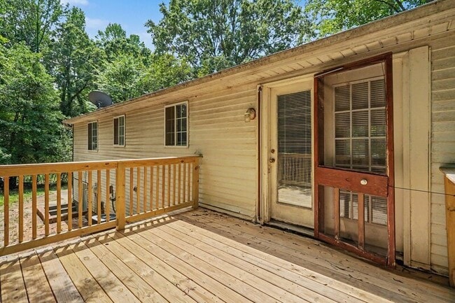 Building Photo - 6201 Turtle Neck Ln