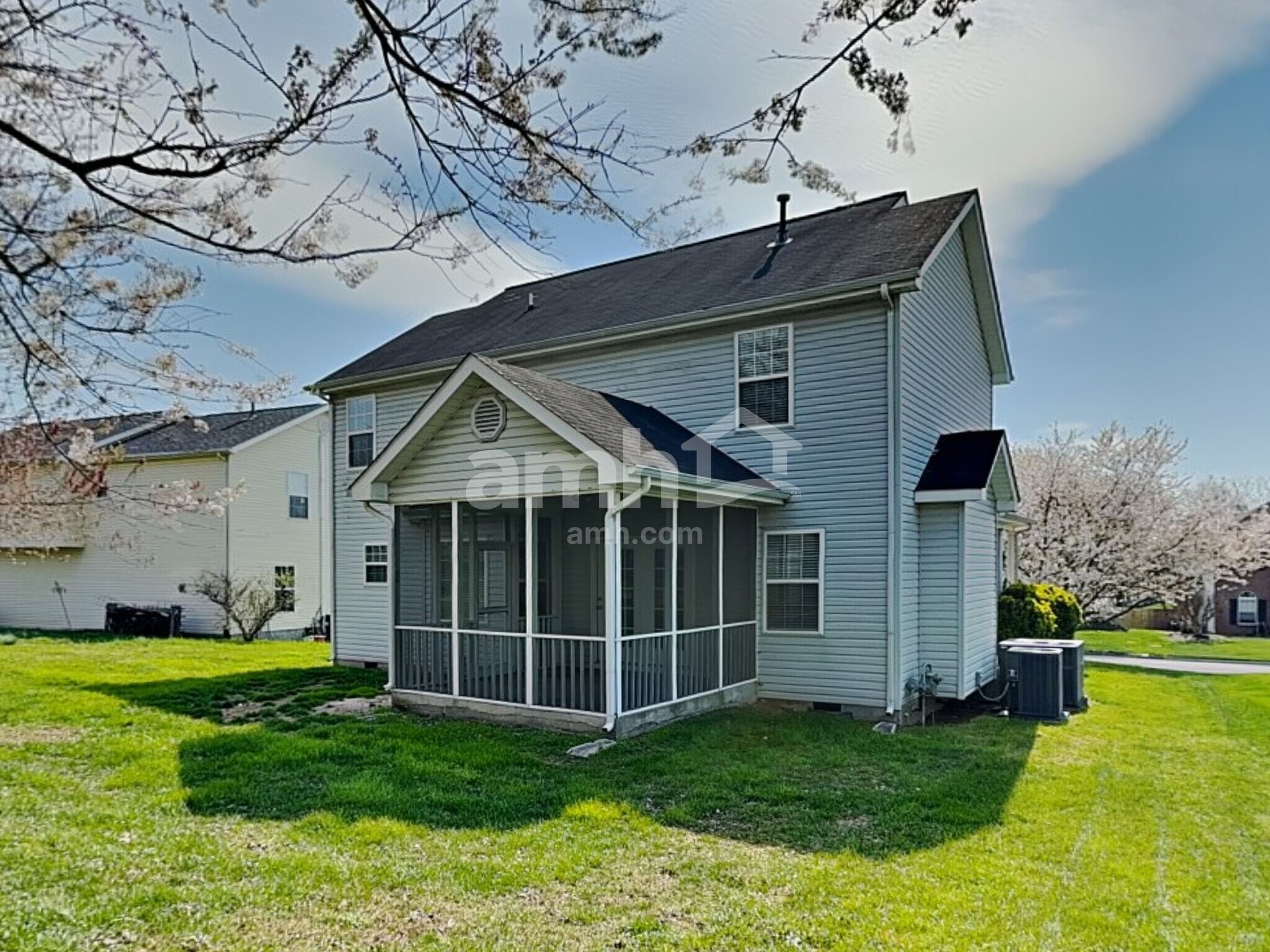 Building Photo - 4635 Aylesbury Dr