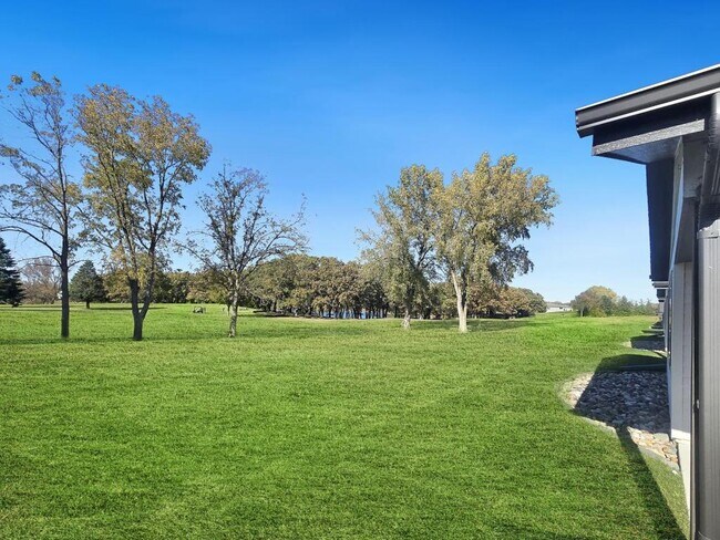 Building Photo - 1558 Blaine's Wy