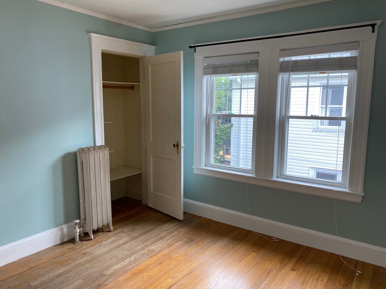 Building Photo - 37 Clark St