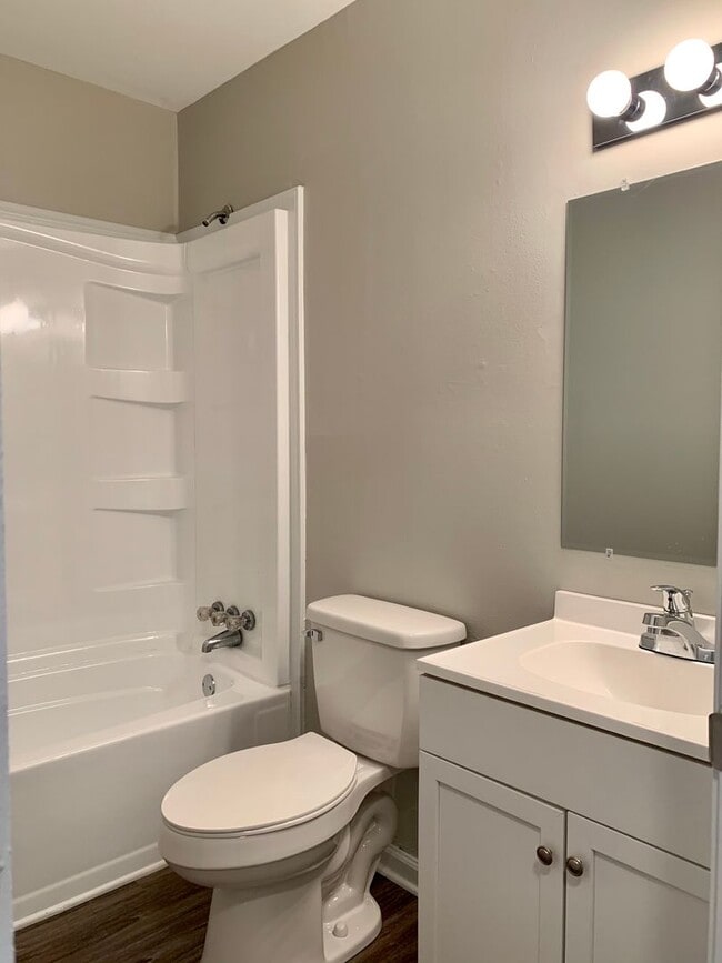 Building Photo - Lovely Updated Home in Spring Lake