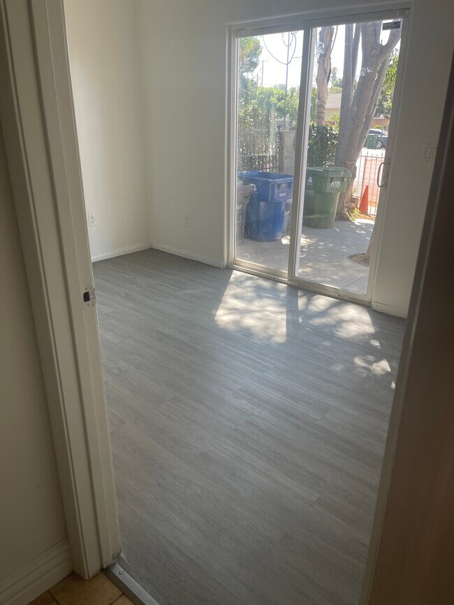 2nd bedroom - 14725 Polk St