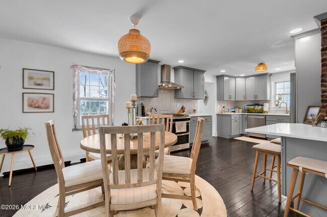 Building Photo - 555 Ocean Rd