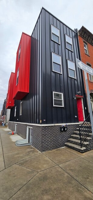 Building Photo - 1611 W Oxford St