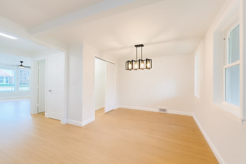 Building Photo - 6136 S Kildare Ave