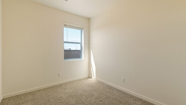 Building Photo - New Home In Santa Fe  !!!!!
