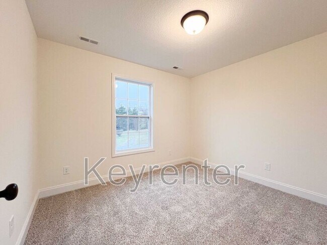 Building Photo - 6025 Memory Hill Ln