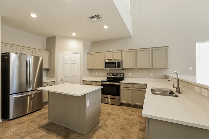 Building Photo - 46141 W Morning View Ln