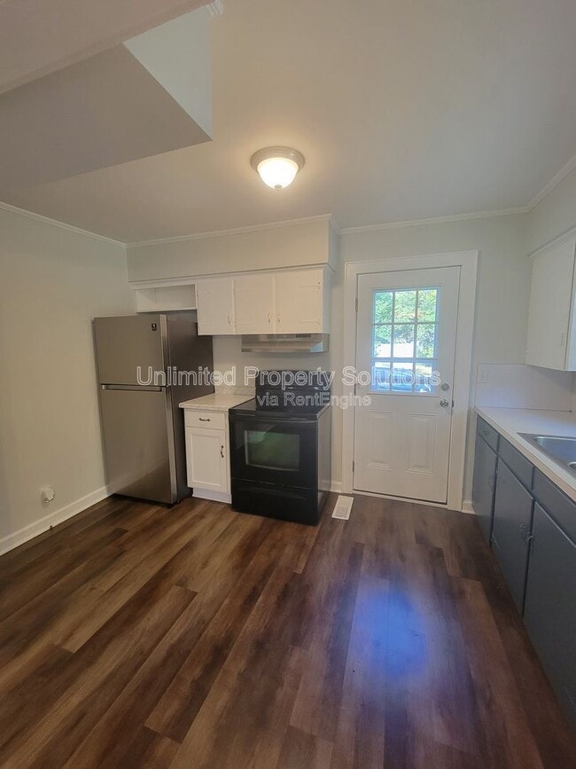 Building Photo - 252 Peiffer Ave