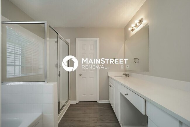 Building Photo - 4 Bedroom Pet-Friendly Home in Rex, GA with Main Street Renewal