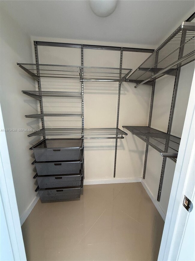 Building Photo - 465 Brickell Ave