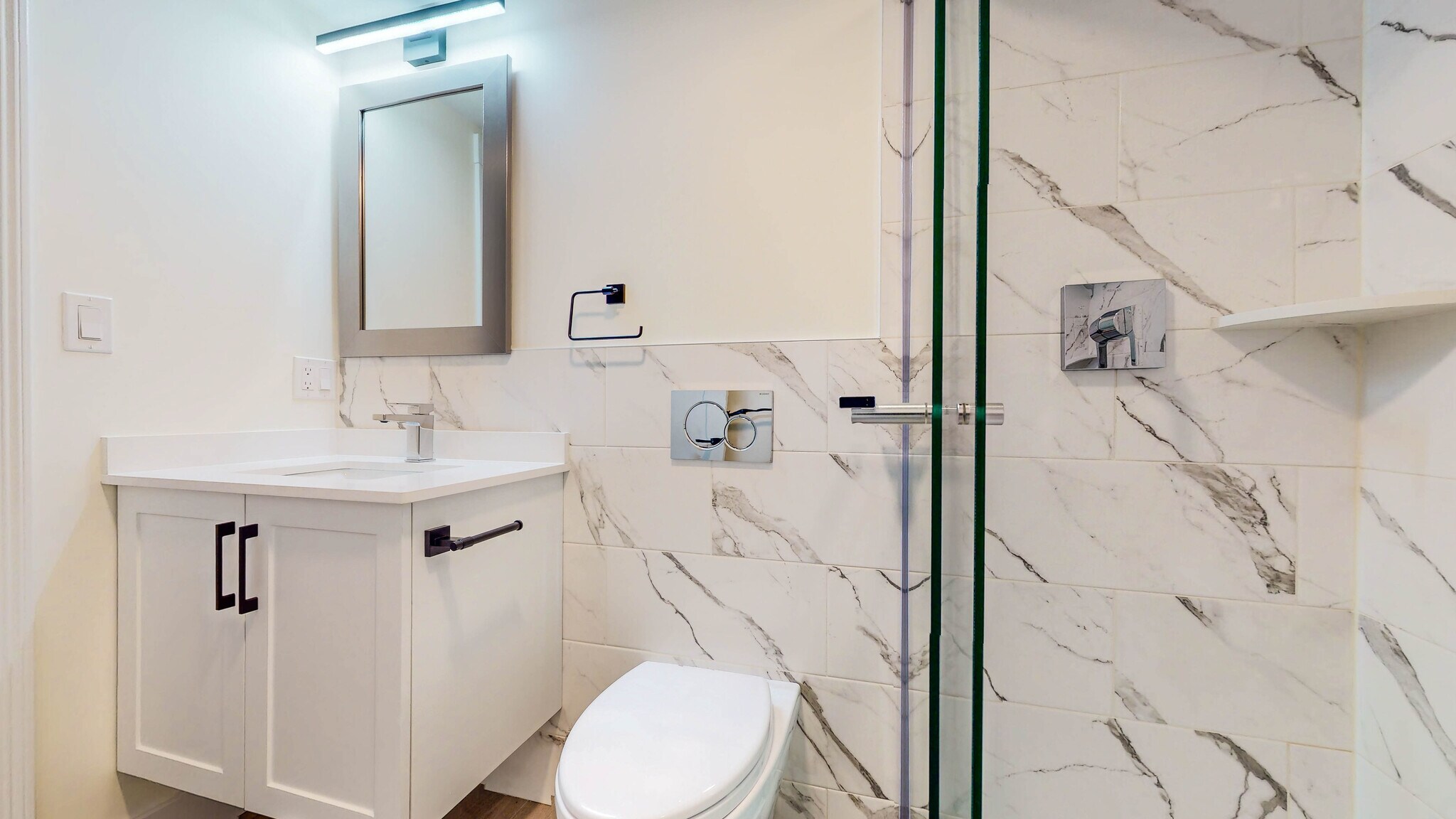 Building Photo - 131 Sherman St