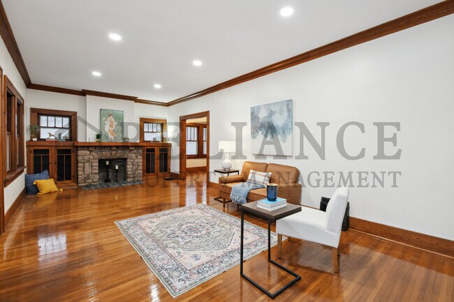 Building Photo - 236 N Holyoke St