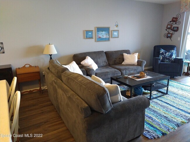 Building Photo - 603 Shorewood Dr