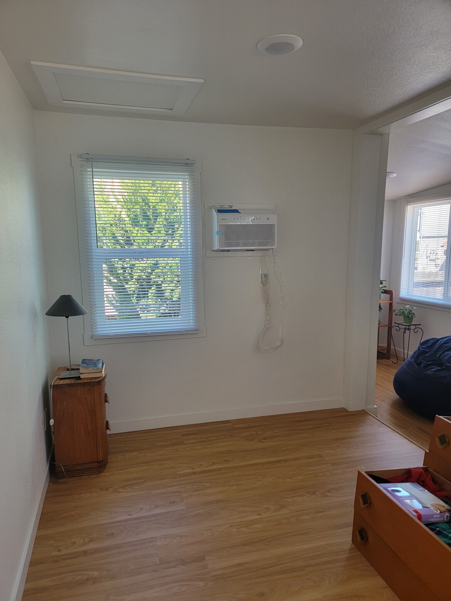 Building Photo - 923 Las Juntas St