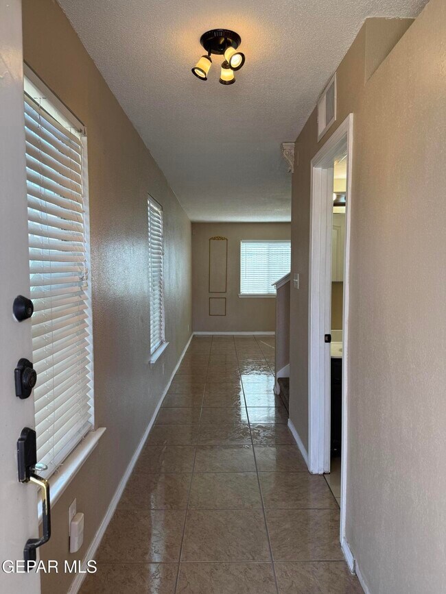Building Photo - 3644 Tierra Bahia Dr