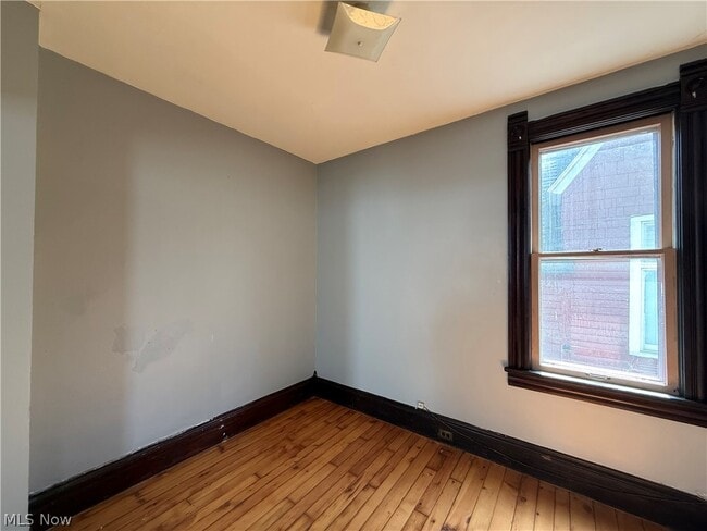 Building Photo - 3860 W 37th St