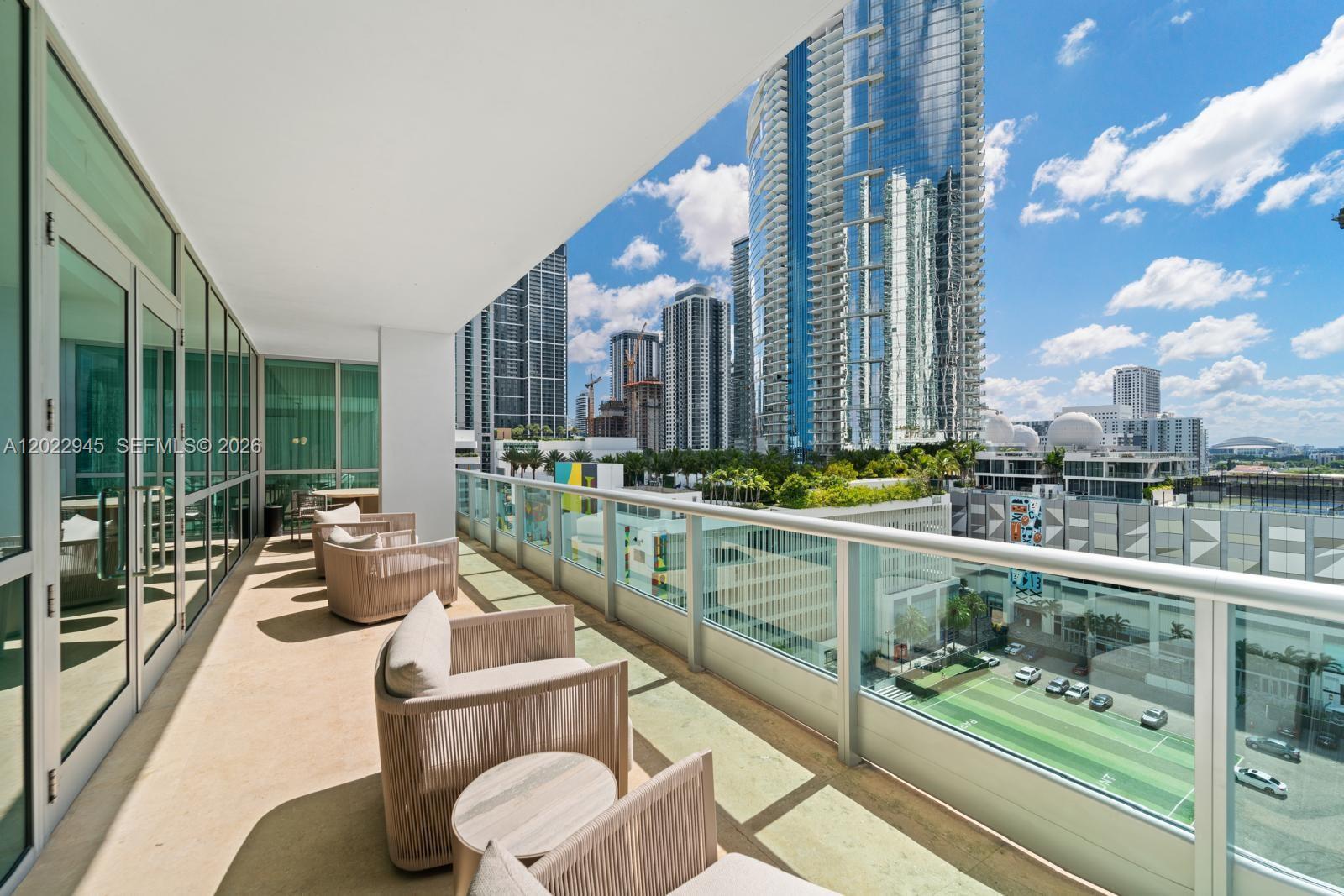 Building Photo - 900 Biscayne Blvd