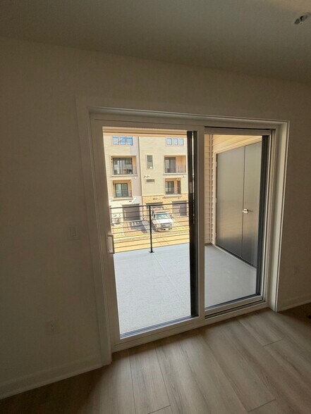 Building Photo - 22125 Little Mount Ter