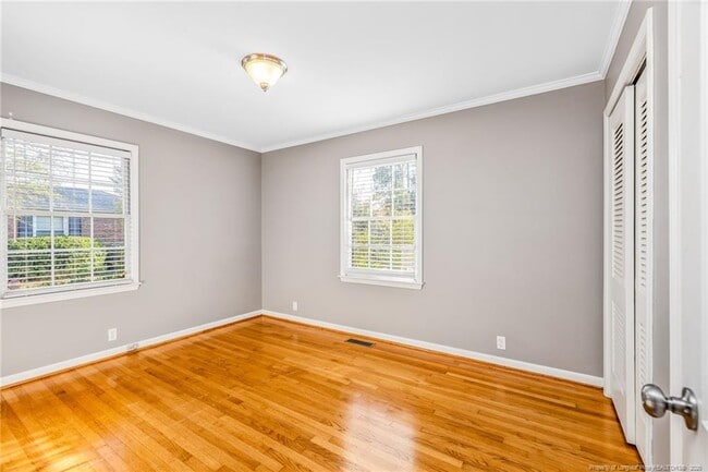 Building Photo - 2706 Huntington Rd