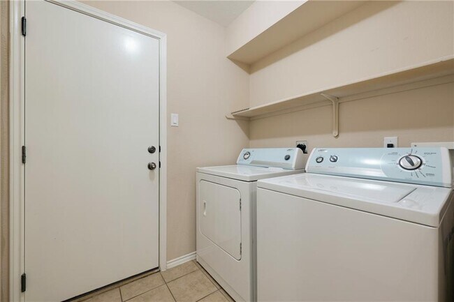 Building Photo - 14009 Boquillas Canyon Dr