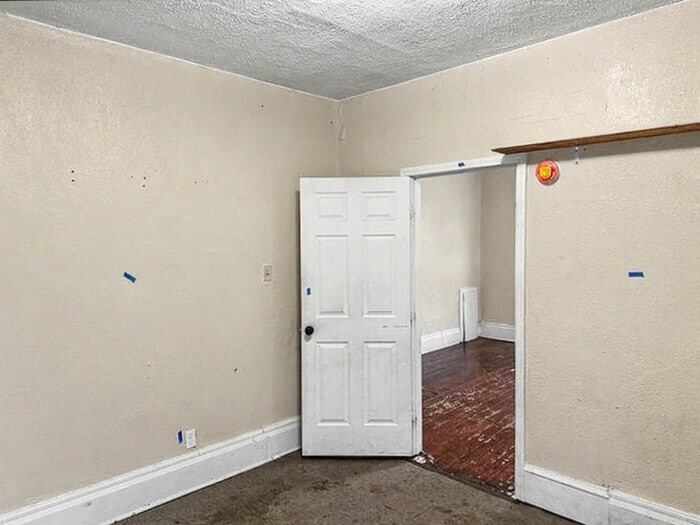 Building Photo - 490 Gage St