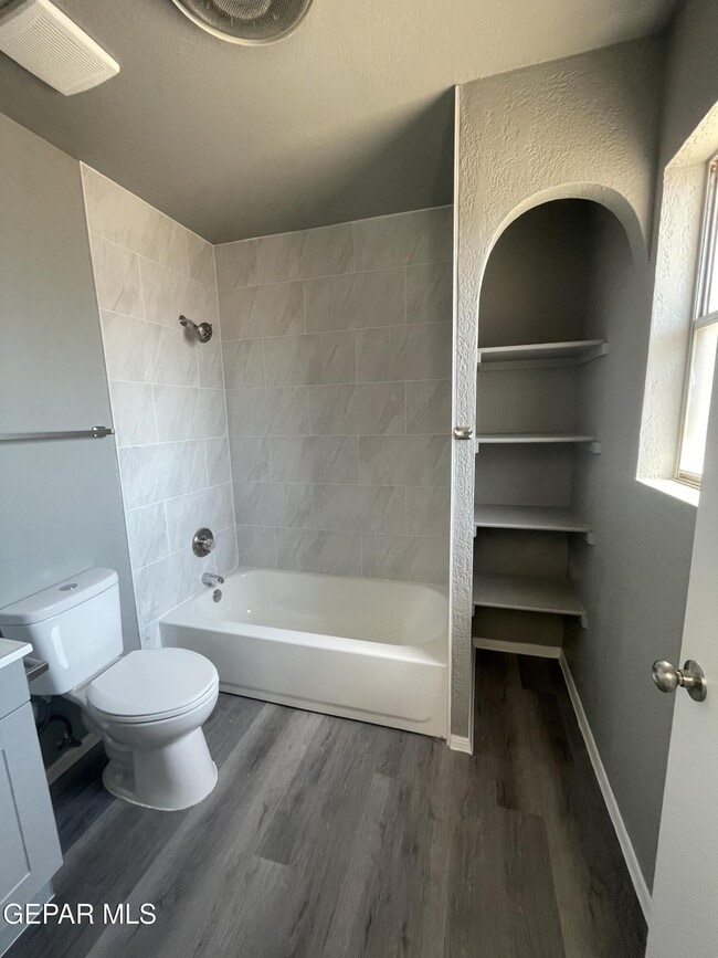 Building Photo - 1716 Dean Martin Dr