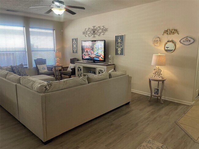 Building Photo - 4480 Gran Canary Dr