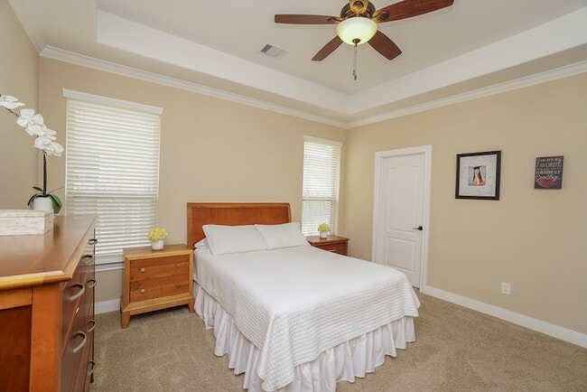 Building Photo - 6115 Sawland Dr