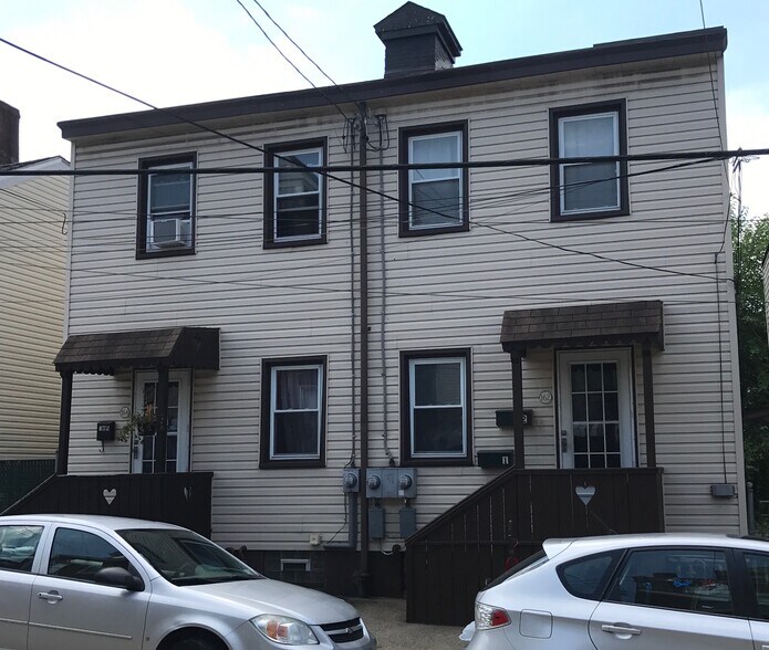 Primary Photo - 162 42nd St