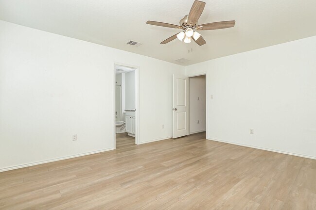 Building Photo - First time rental. Newer build home locate...